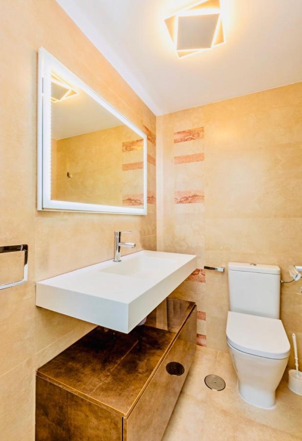 La Carihuela Lux Apartment Торемолинос Екстериор снимка